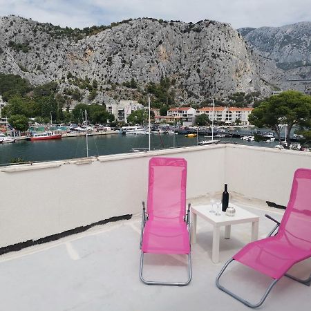 Charming Studio With River View Omiš Esterno foto