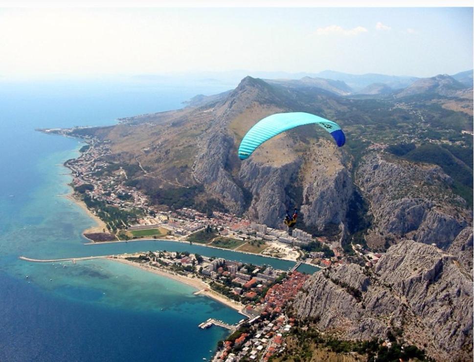 Charming Studio With River View Omiš Esterno foto